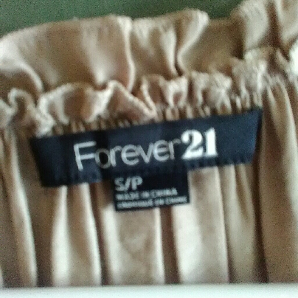 Sexy Silky Ruffles Forever Young Top Neutral Fawn On or Off Shoulder S - Picture 2 of 2